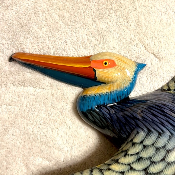 19”x14” Blue Flying Pelican Resin Wall Decor. Light resin and hand painted. - Picture 2 of 3